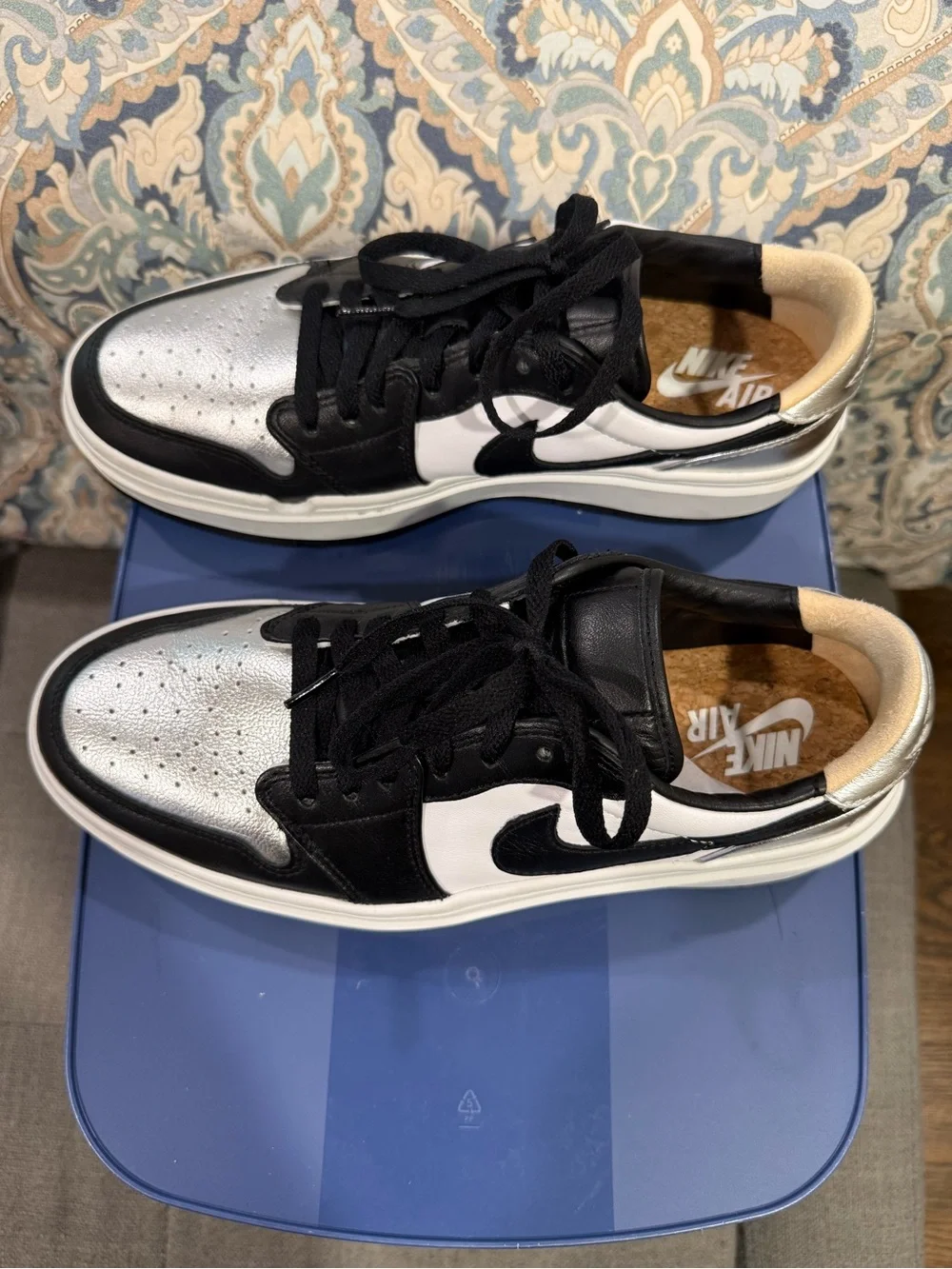Nike stylish black