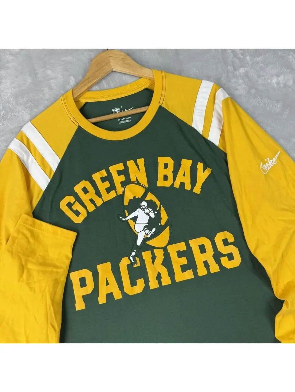 Nike Green Bay Packers Men's XXL Throwback Raglan Long Sleeve NFL Grapic Sporty