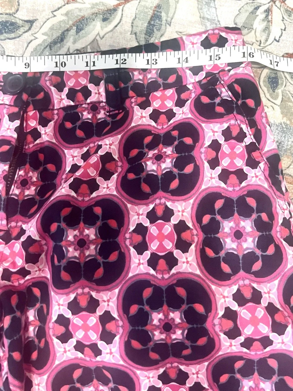 Crown & Ivy,Pink/Navy Shorts Preppy Coastal Summer Golf Resort Chic, Size 4