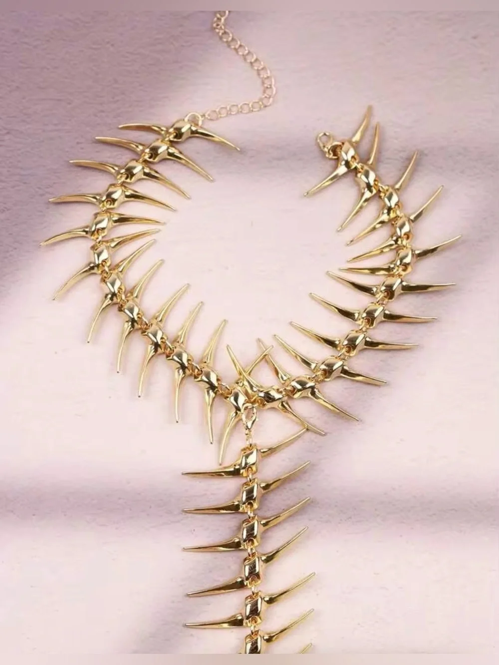 NEW! Gold Spine Back Necklace. Statement Jewelry A2-61