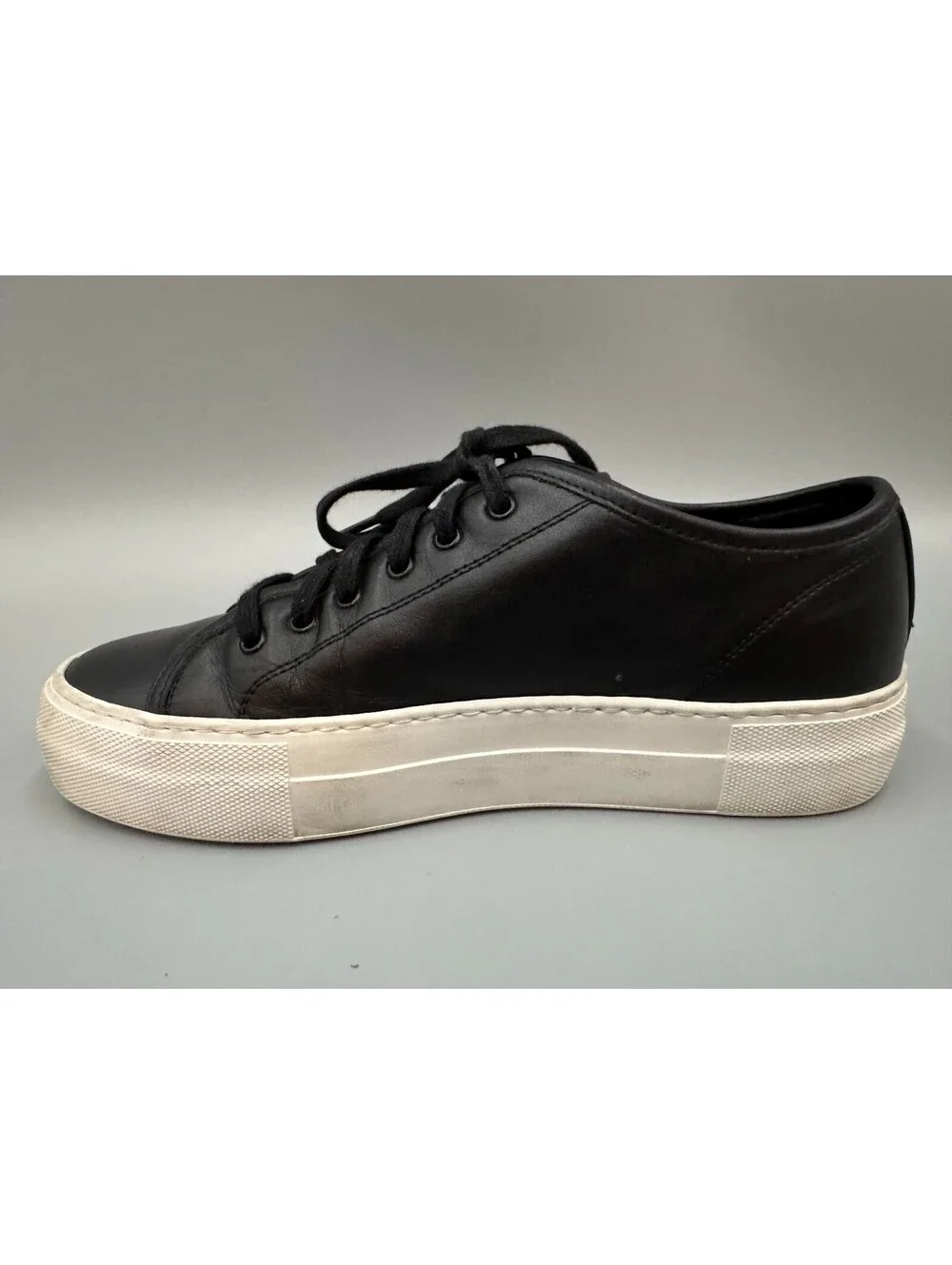 Common Projects this pair