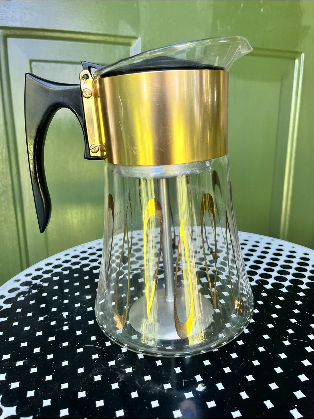 N/A elegant gold