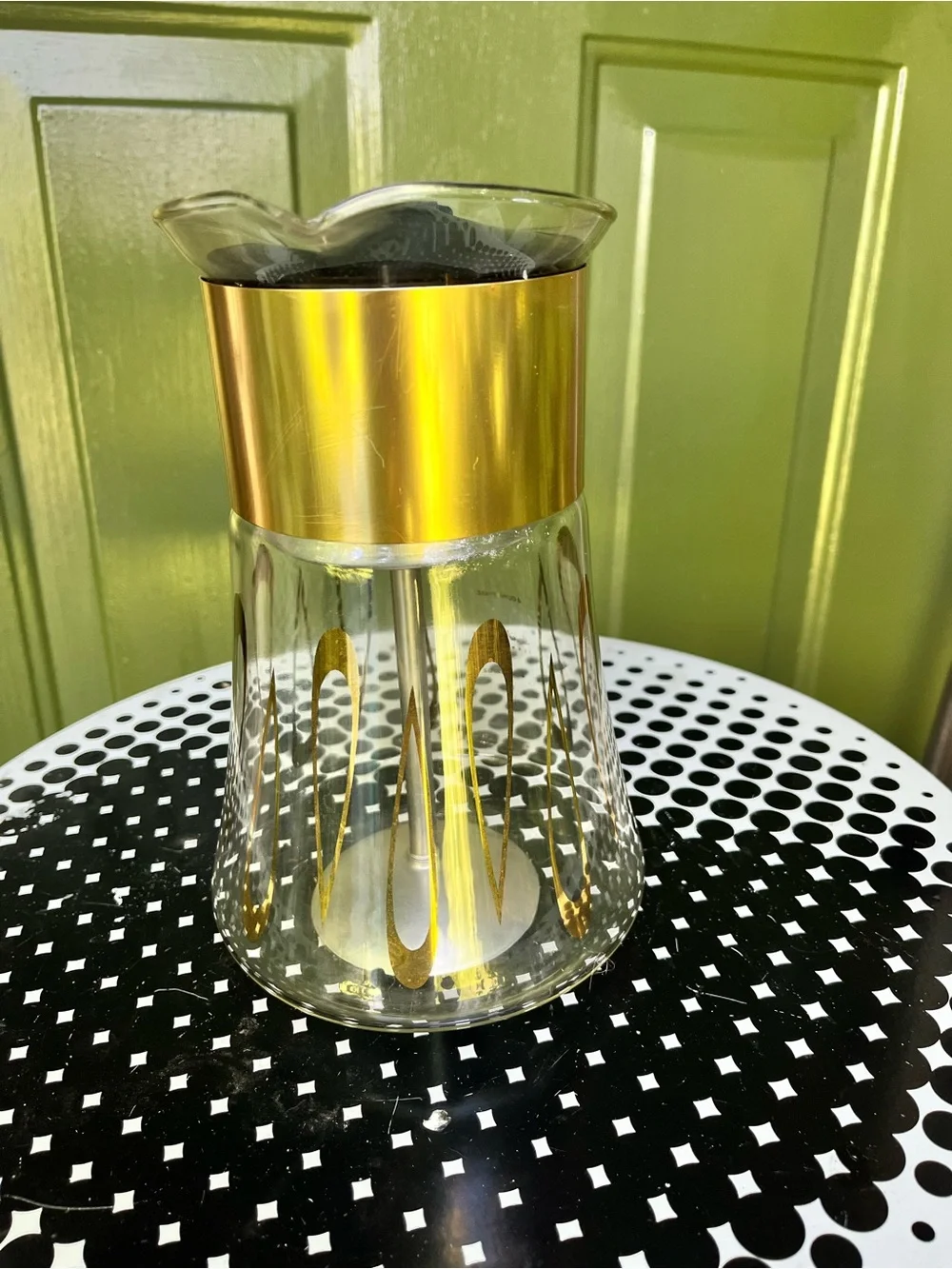 N/A elegant gold