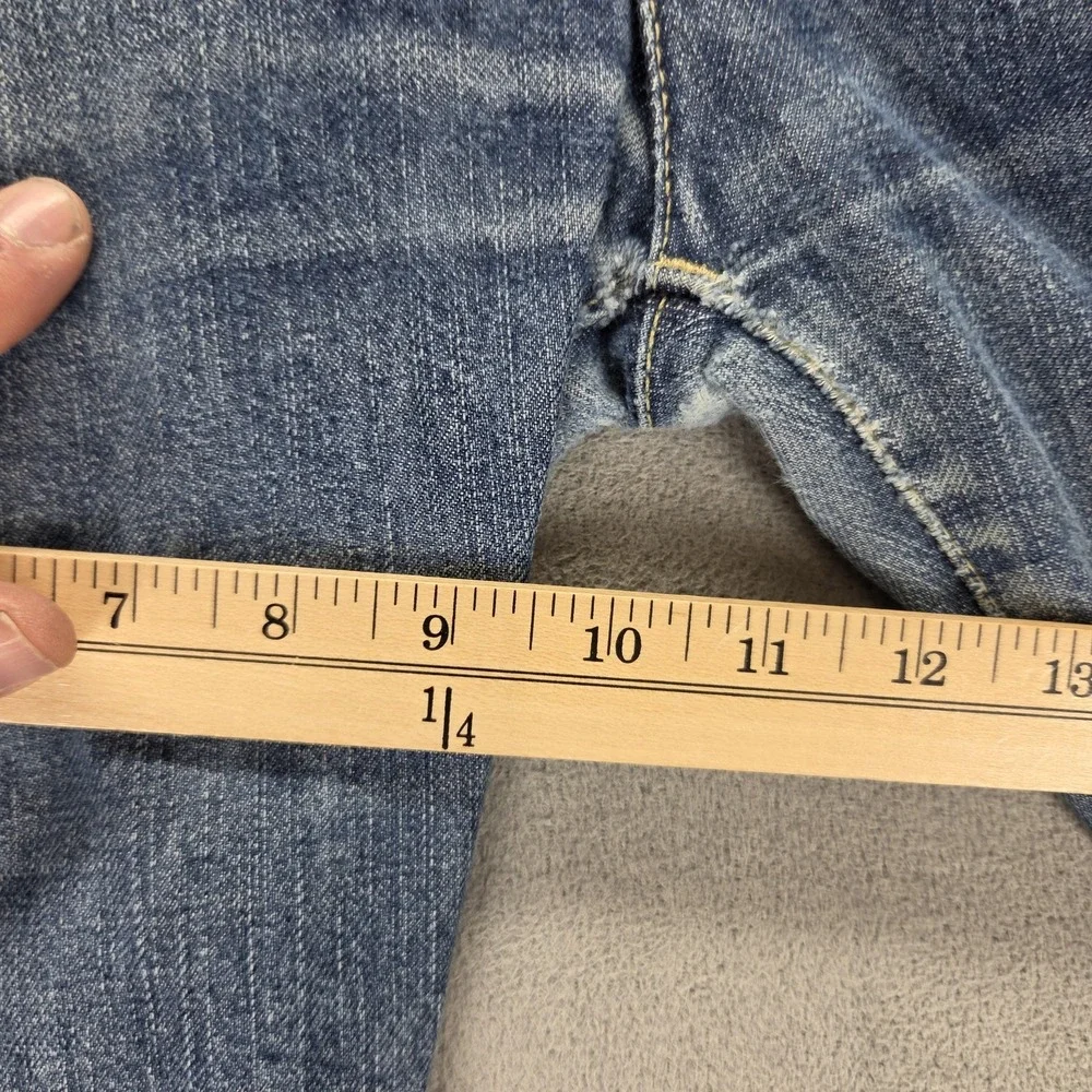Levis 11800 important