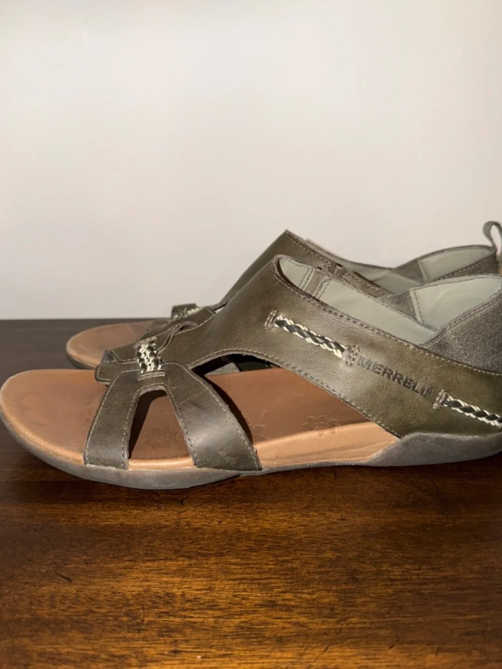 Merrell Women’s Flaxen Olive Leather Sandals Size 9 Outdoors Walking