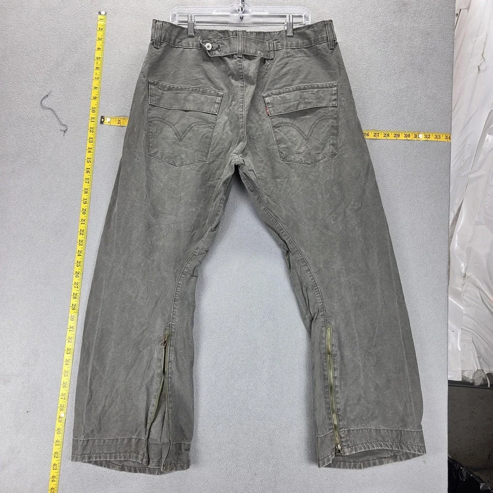 Vintage Levis Engineered Jeans Mens 34x32 Gray Buckle Back Flap Pocket Twisted