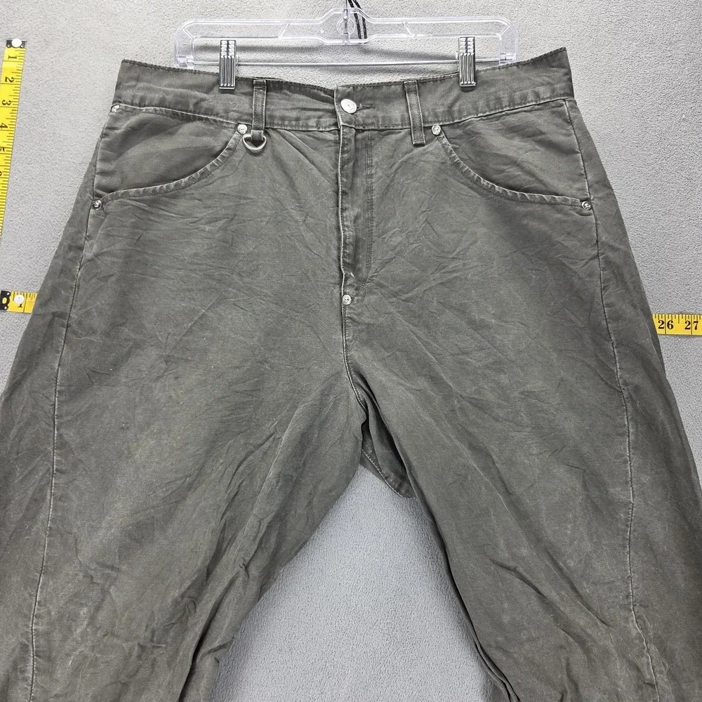 Levis patch softens title