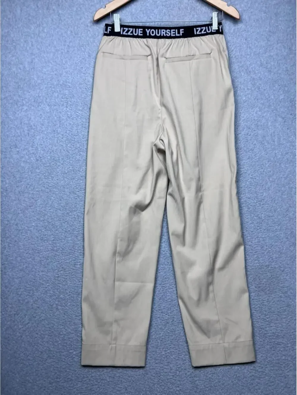 Izzue yourself khaki