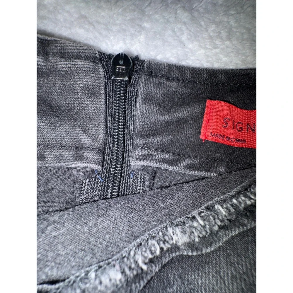 Signature8 signature black