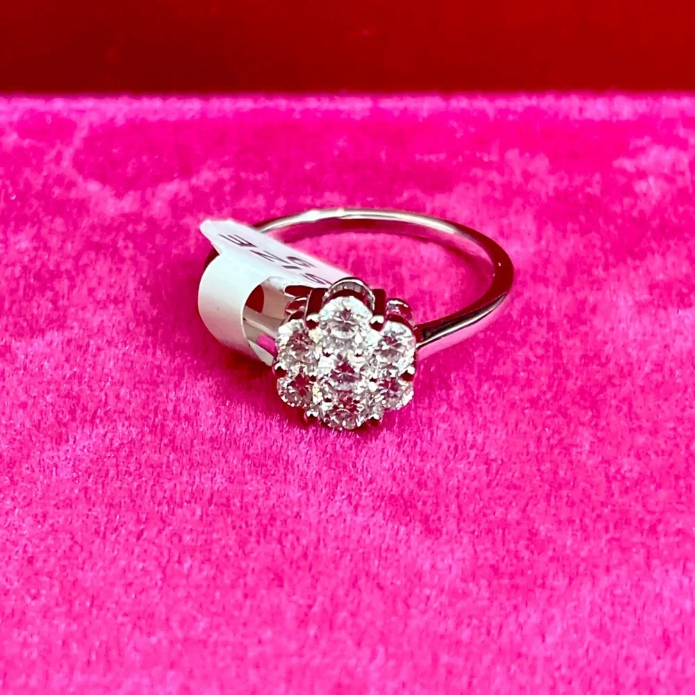 Moissanite stunning silver