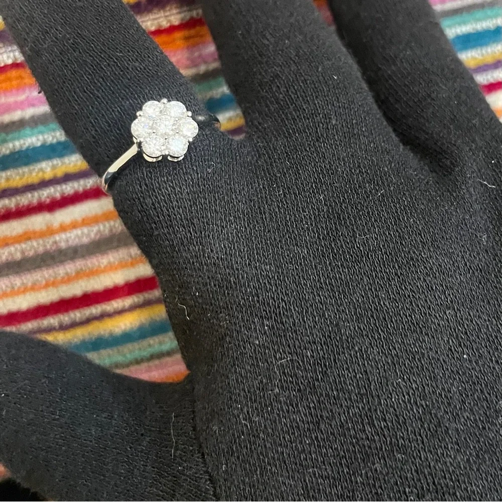 Moissanite stunning silver