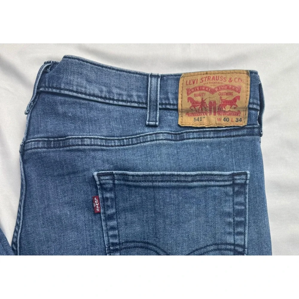 Levis levi 541