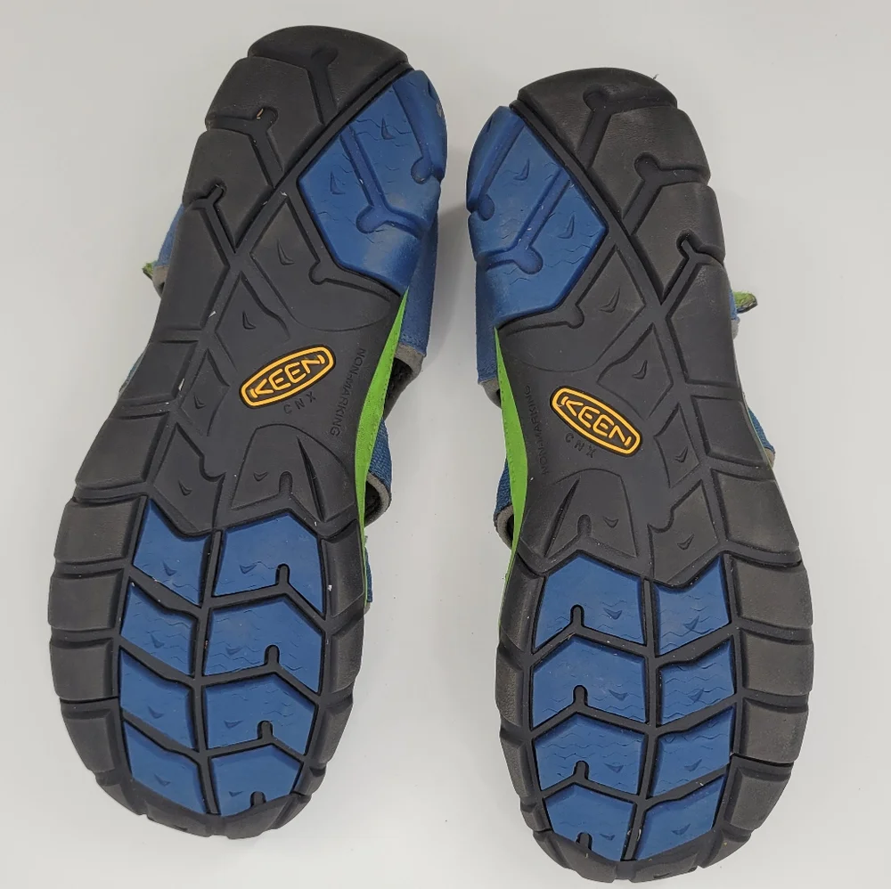 Keen men water