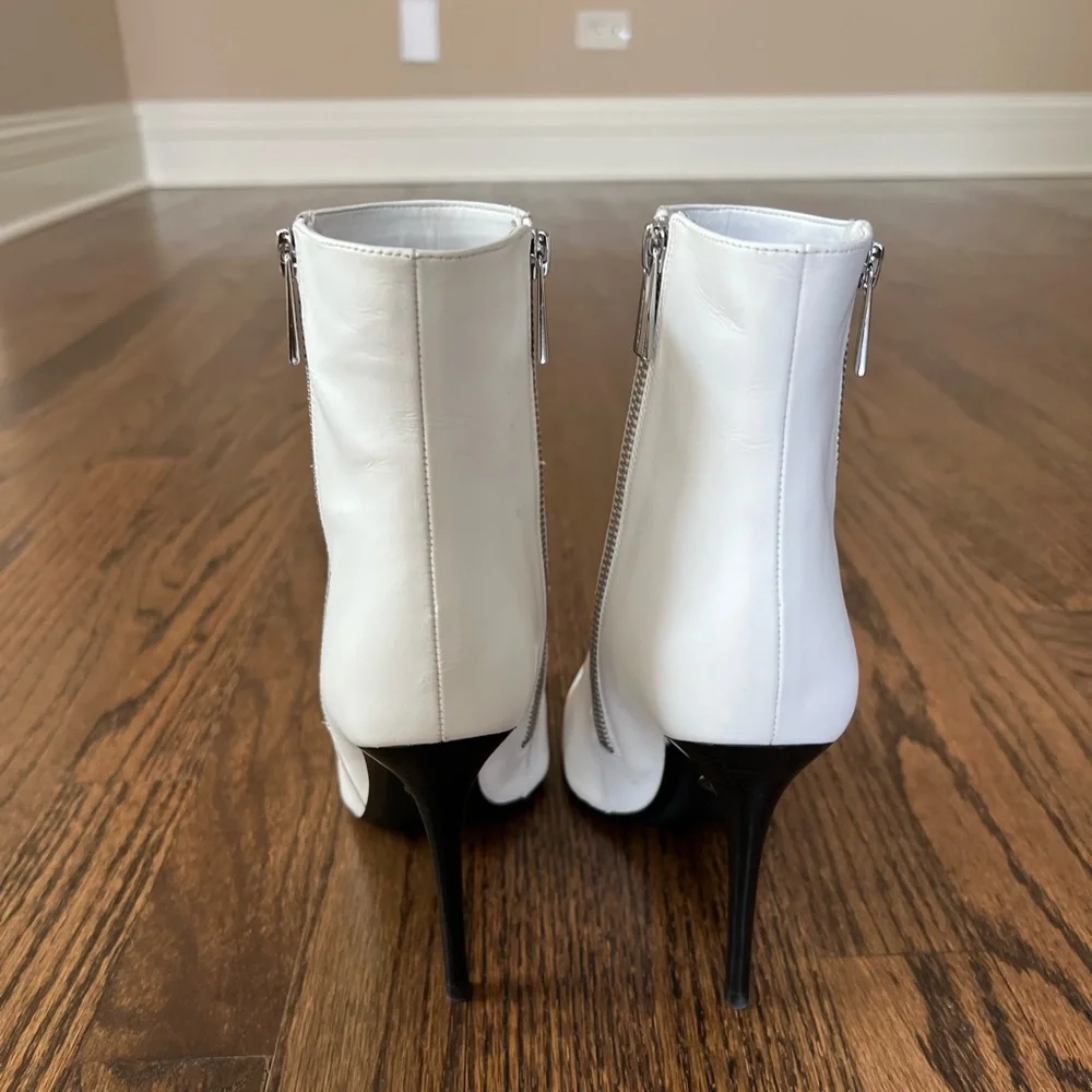 Michael Kors sleek pointed
