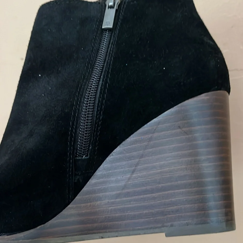 LUCKY BRAND black suede zipper booties