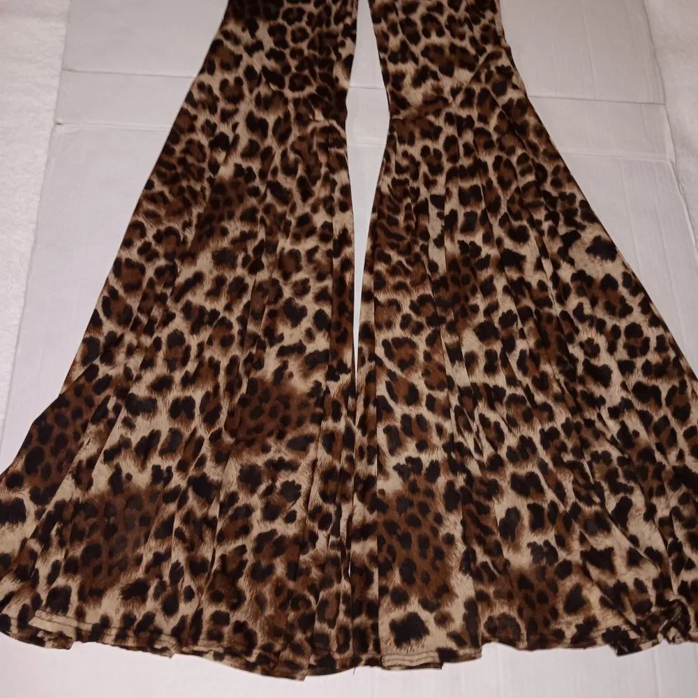 Fashion Nova size small
