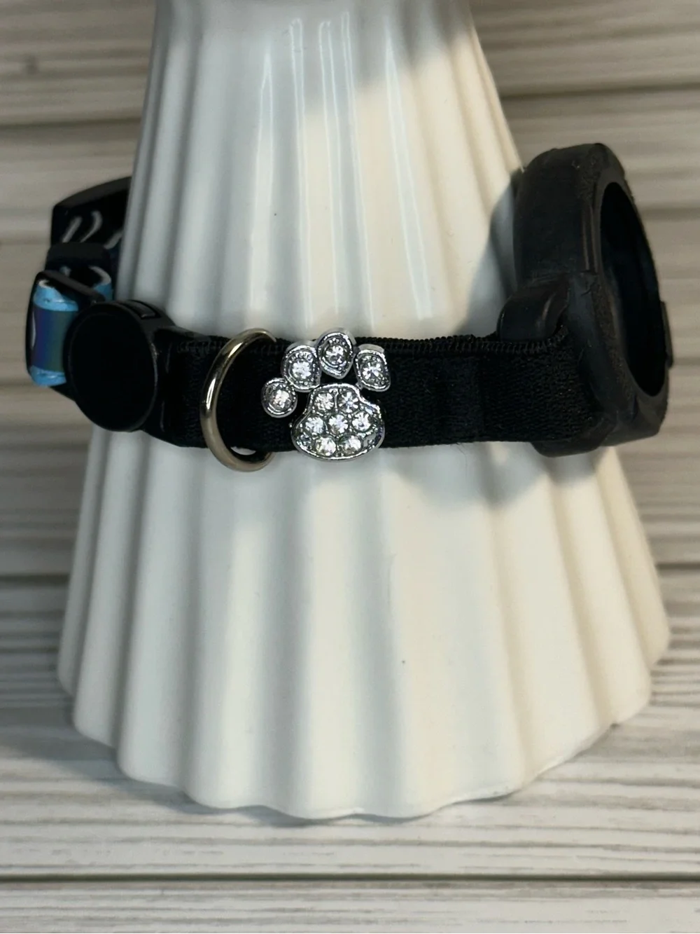 Reflective AirTag Holder Cat Collar With Rhinestone Paw Print Size XS Blue