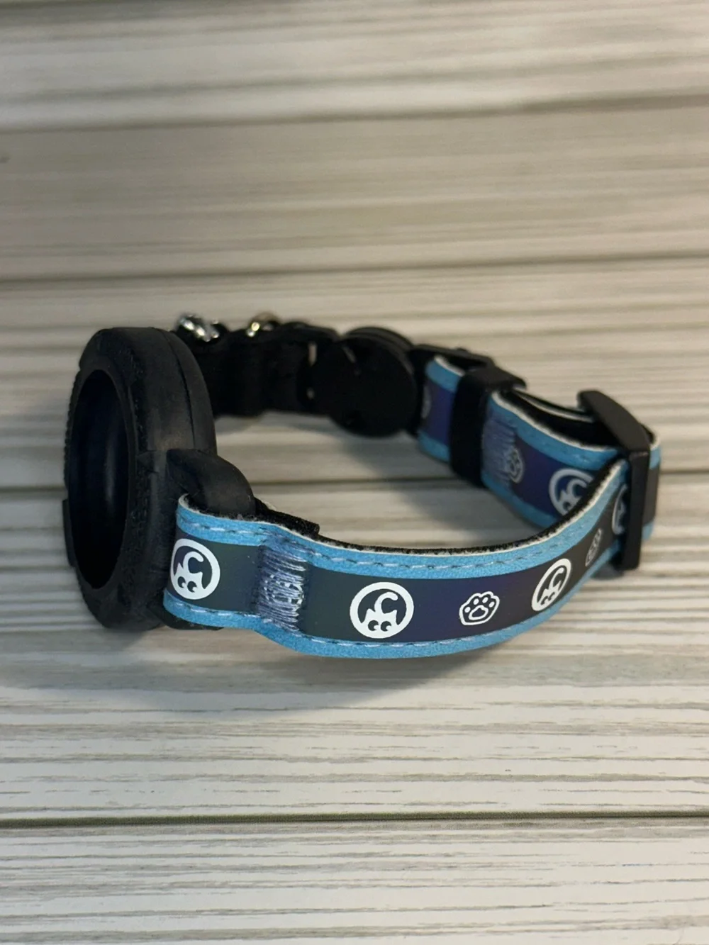 Reflective AirTag Holder Cat Collar With Rhinestone Paw Print Size XS Blue