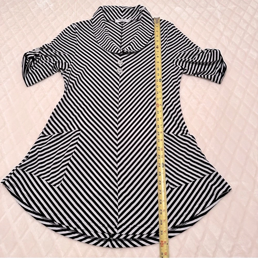 Antom black striped