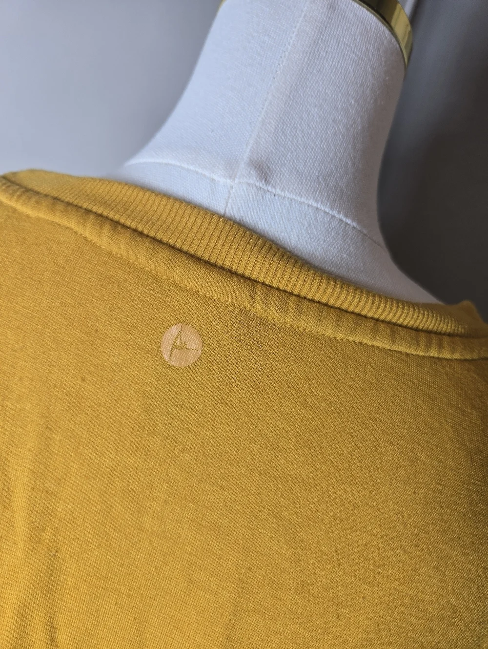 90 Degree by Reflex Mustard Yellow Women's Size Small Fleece Pullover Sweatshirt