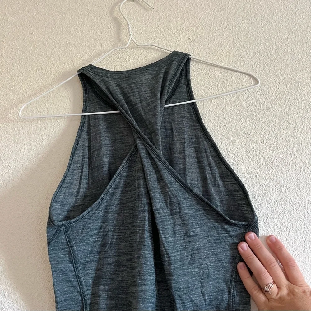 lululemon athletica excellent no