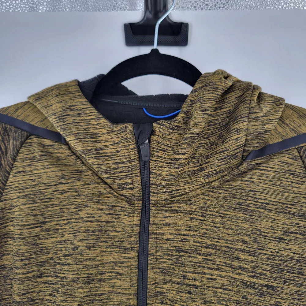 Nike therma sphere