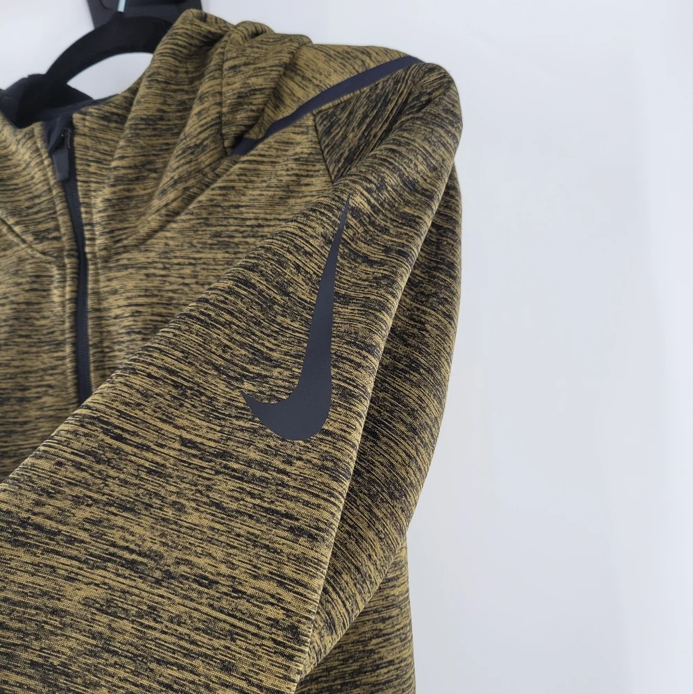 Nike therma sphere