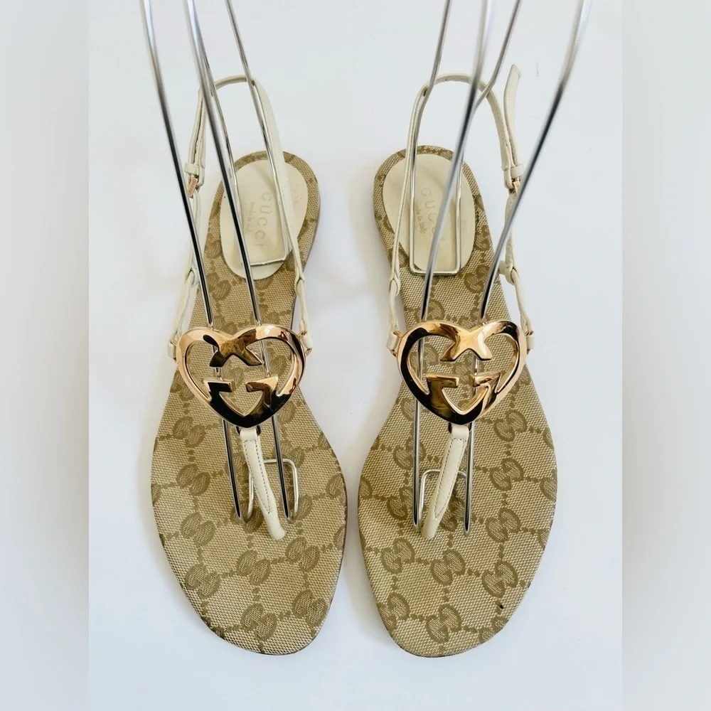 Gucci White leather GG supreme canvas interlocking heart thong sandals EU 36.5