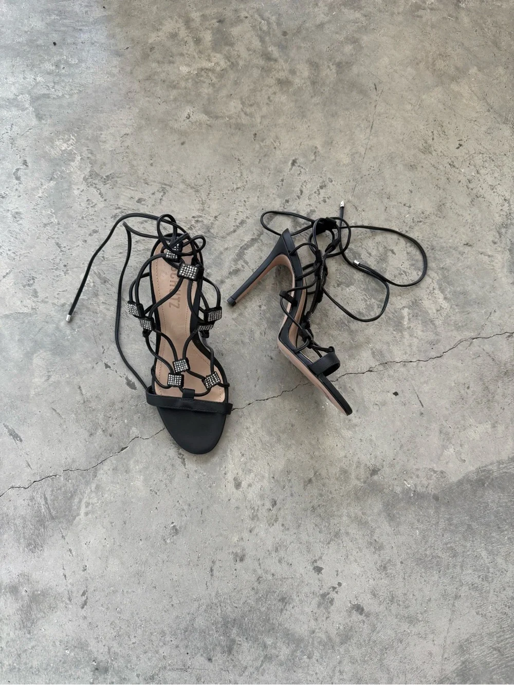 SCHUTZ #glamour party