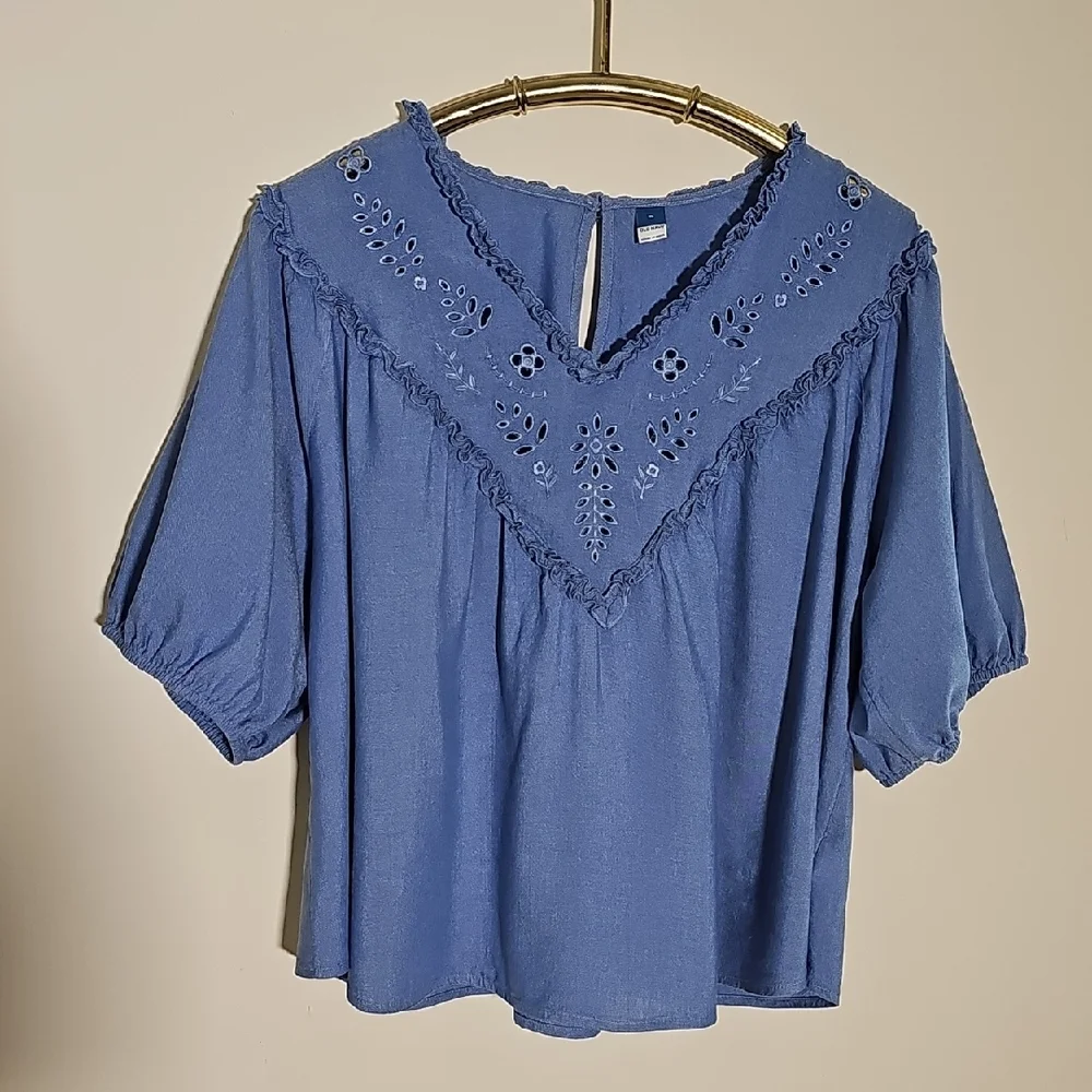 Blue Embroidered Women's Top By‎ Old Navy. Cotton Blend. Size XL BOHO