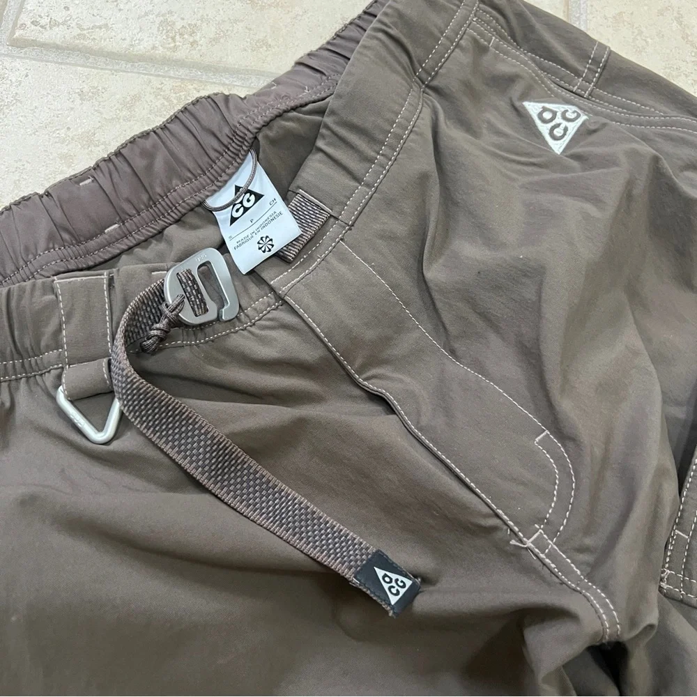 Nike versatile cargo