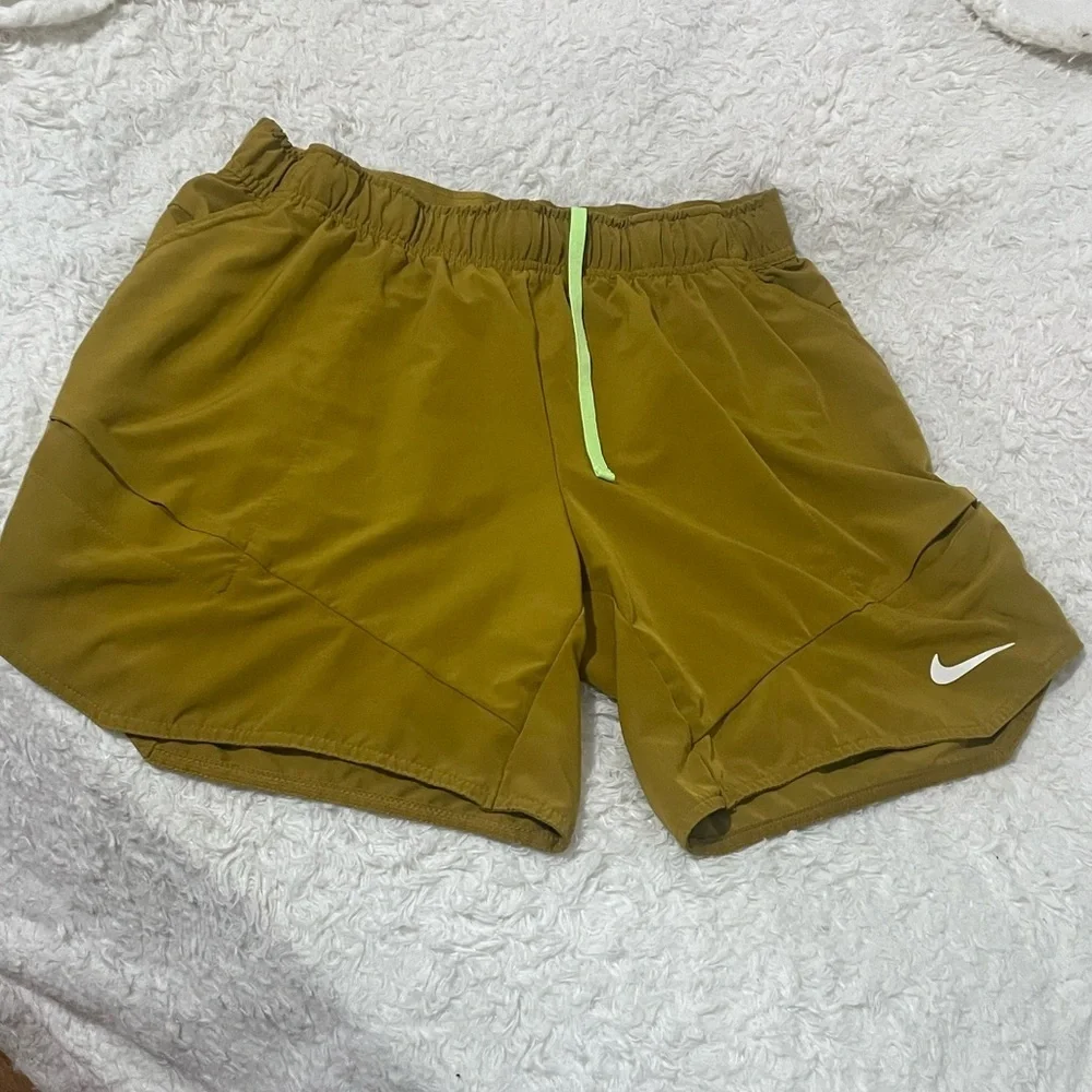 Nike stylish mustard