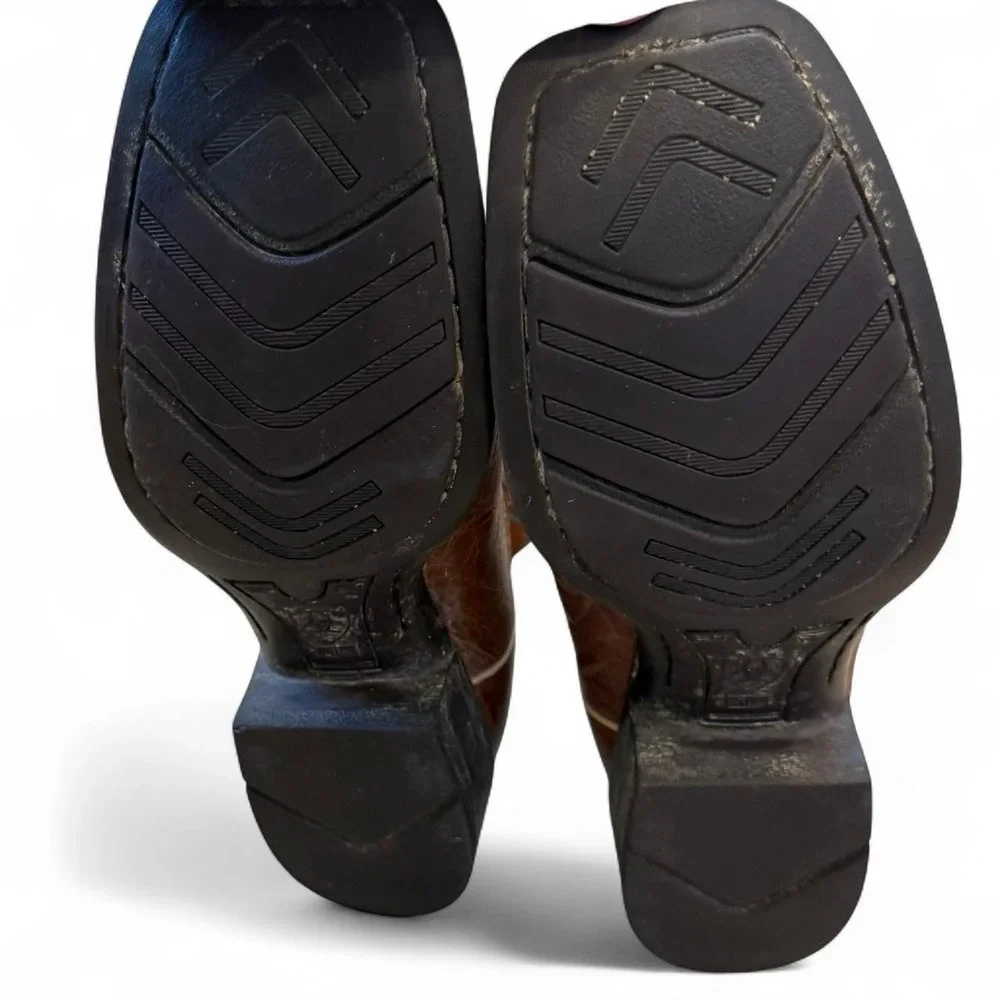 Ariat quickdraw size