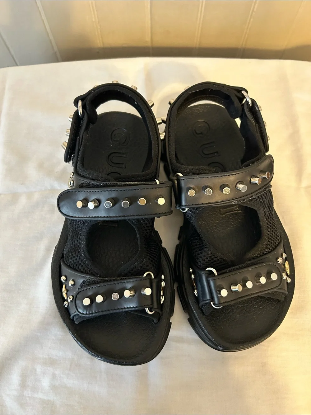 Gucci aguru leather