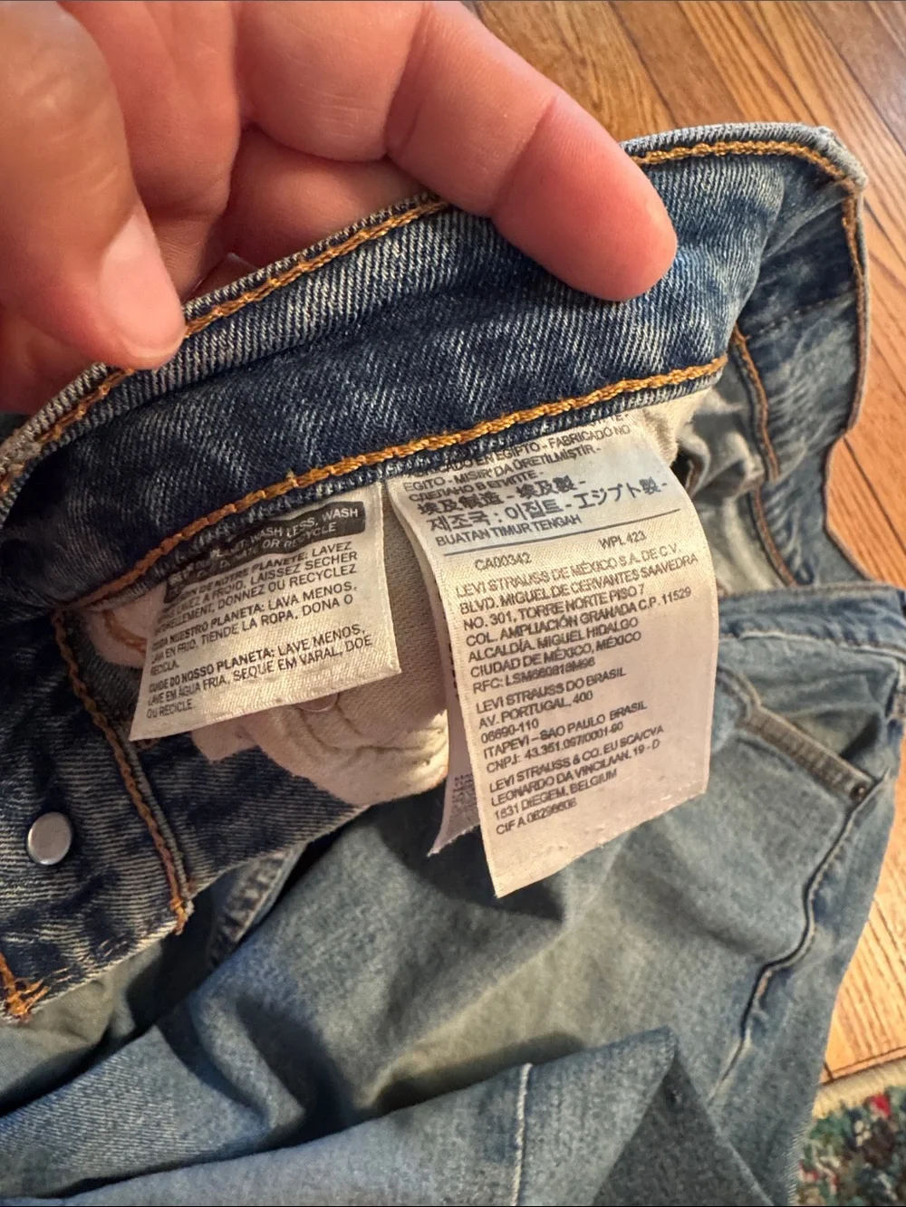 Levis versatile blue