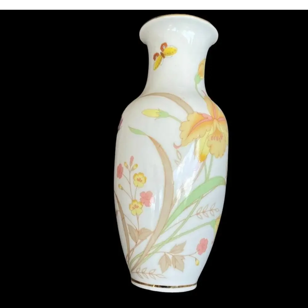 Vintage Floral Butterfly Vase Japan 1970's Cottagecore Grandmacore 8