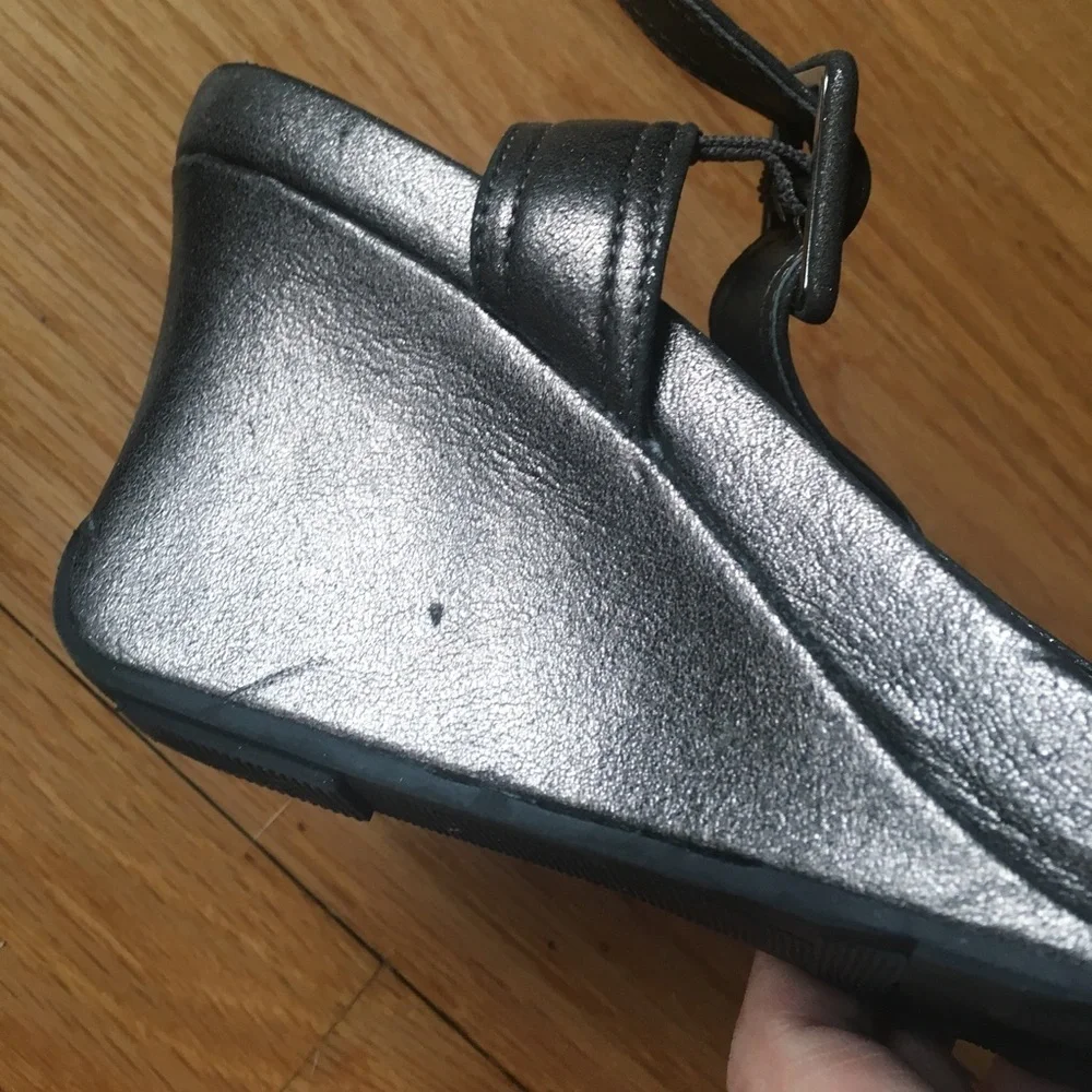 Kenneth Cole Reaction very comfortable
