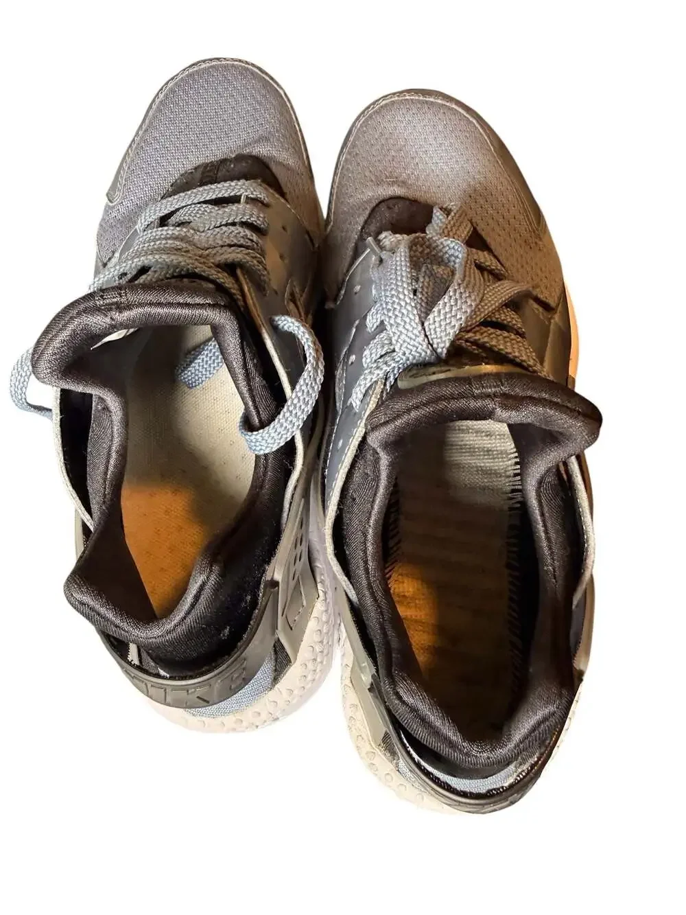 Nike visible dirt