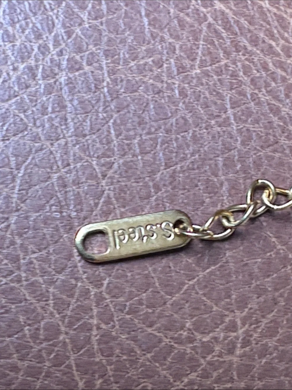N/A pendant complements