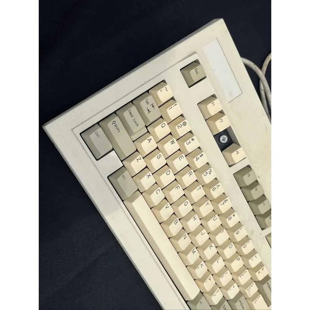 Vintage late-1980s/early-1990s Key Tronic 101-key keyboard Mechanical