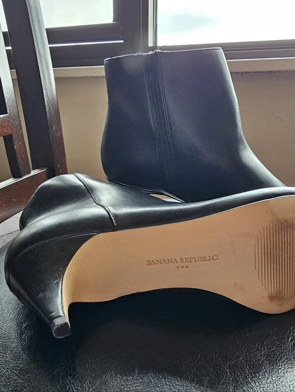 Banana Republic classic black