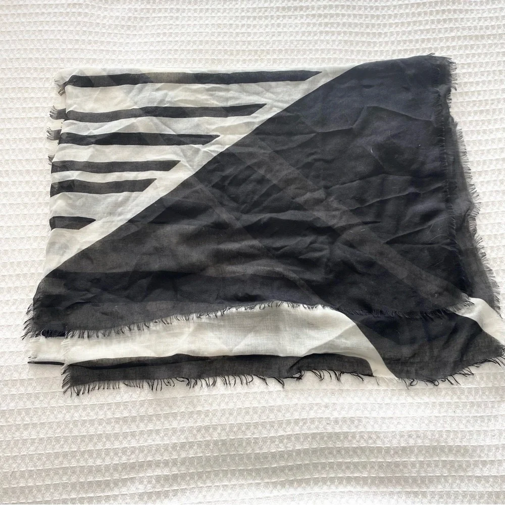 Mossimo Supply Co. Black and White Scarf