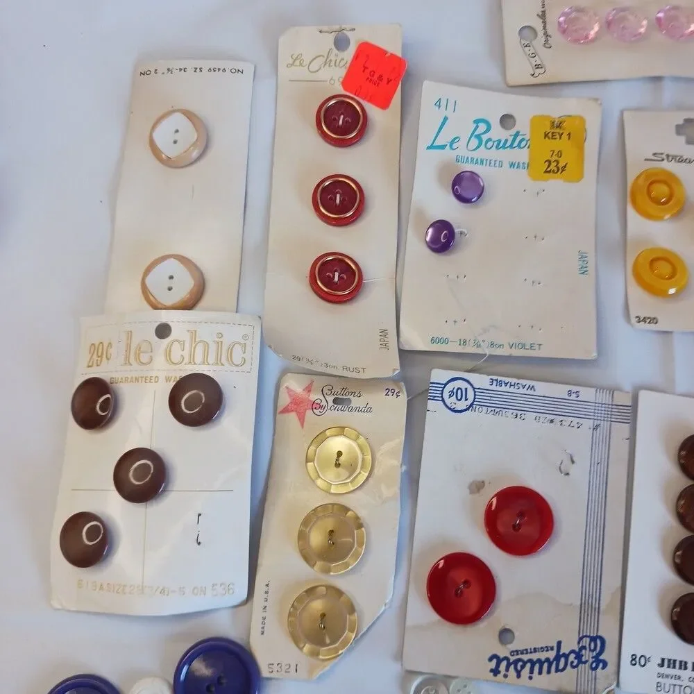 Unbranded vintage buttons