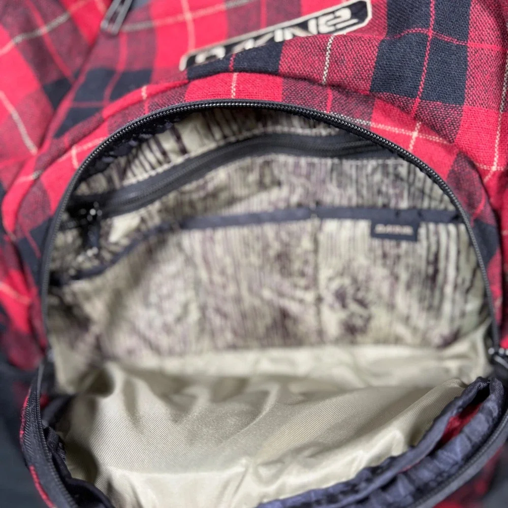 Dakine backpack features