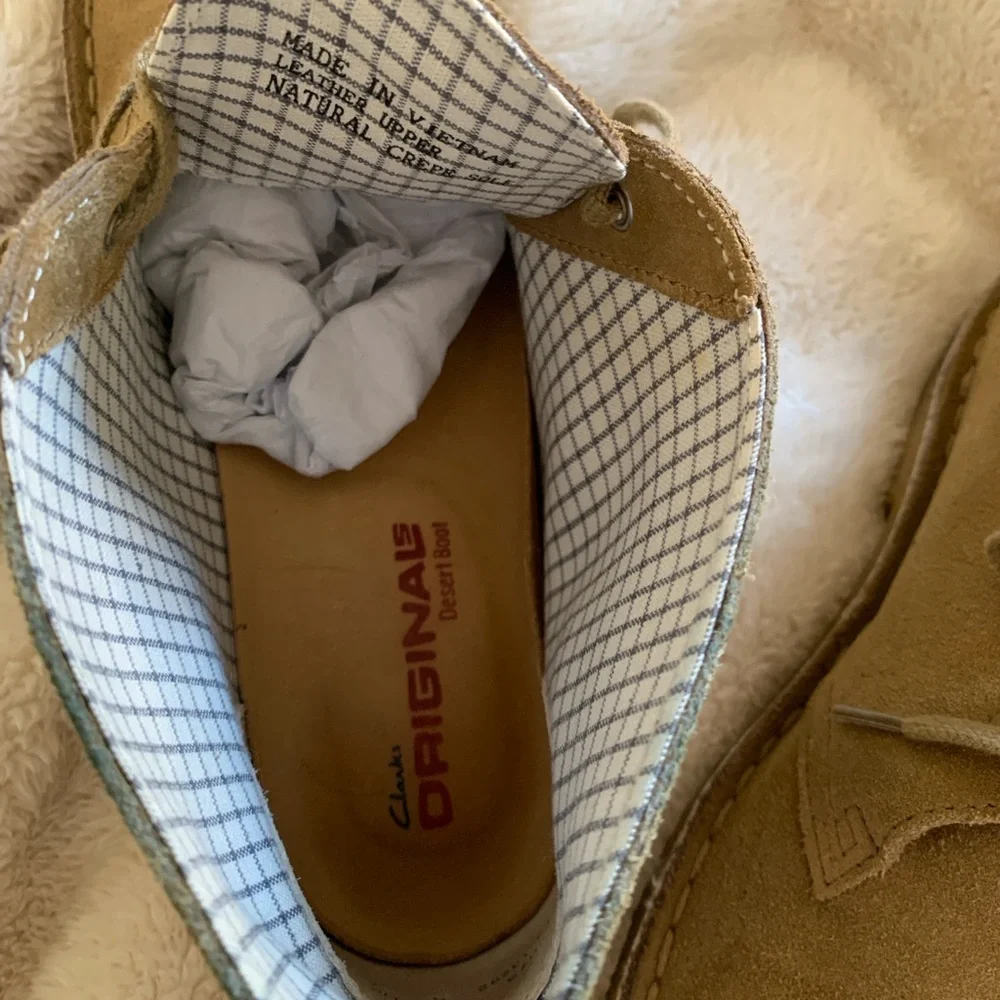 Clarks reposhing this