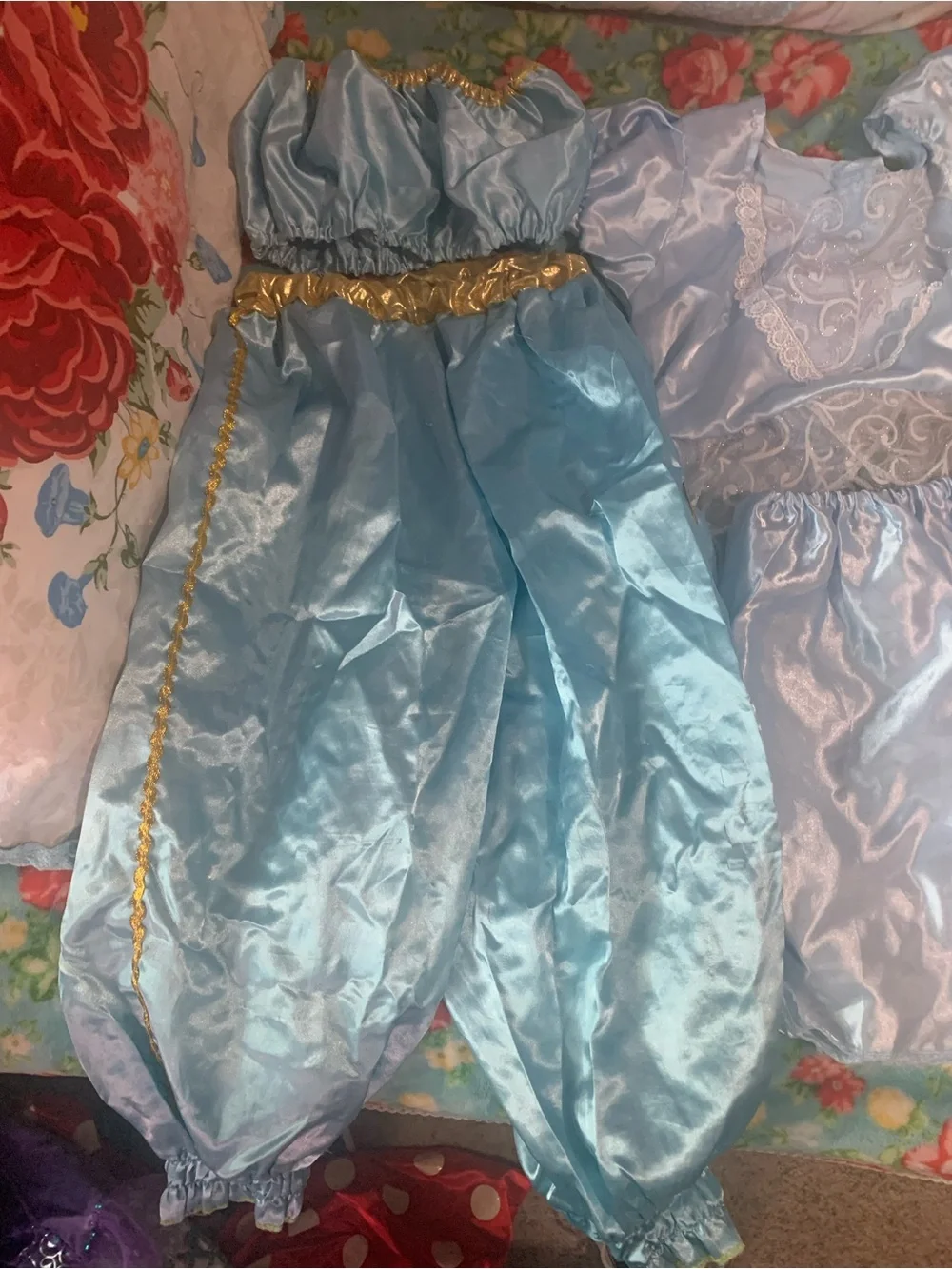Unbranded set disney