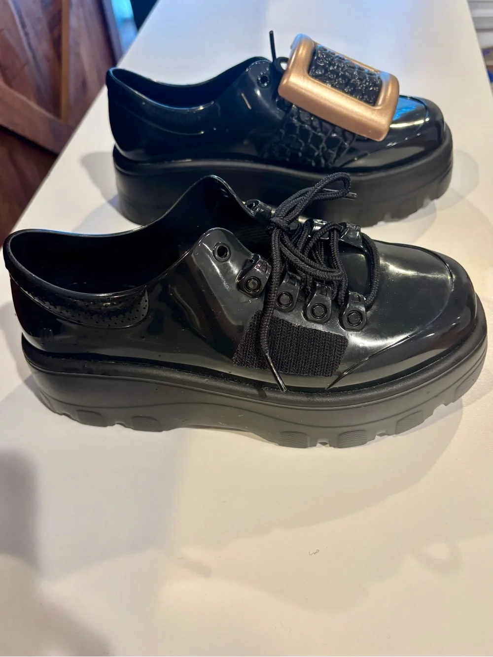 Melissa shiny black