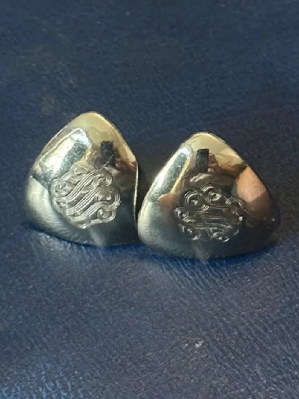 Unsigned timeless silver