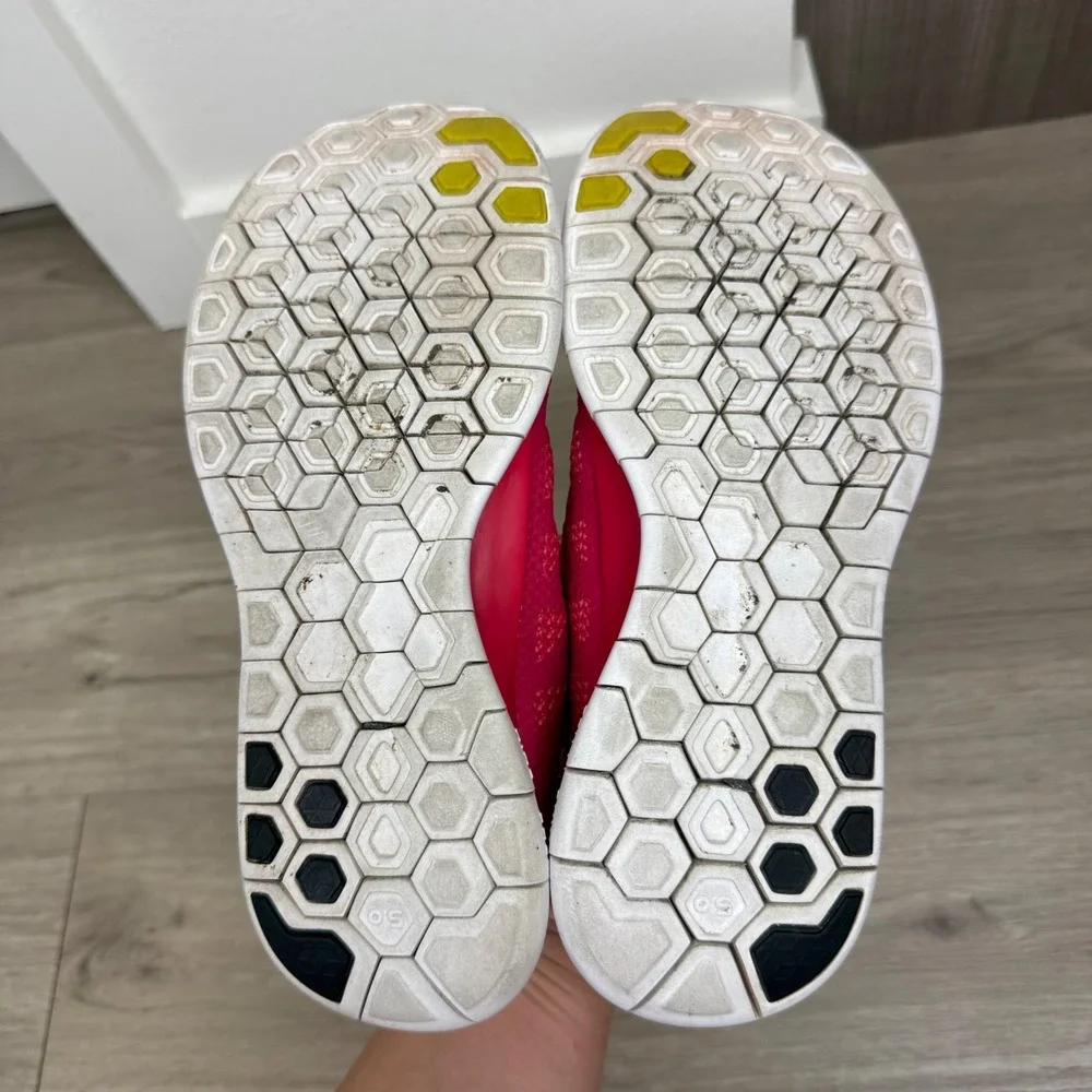 Nike lace up
