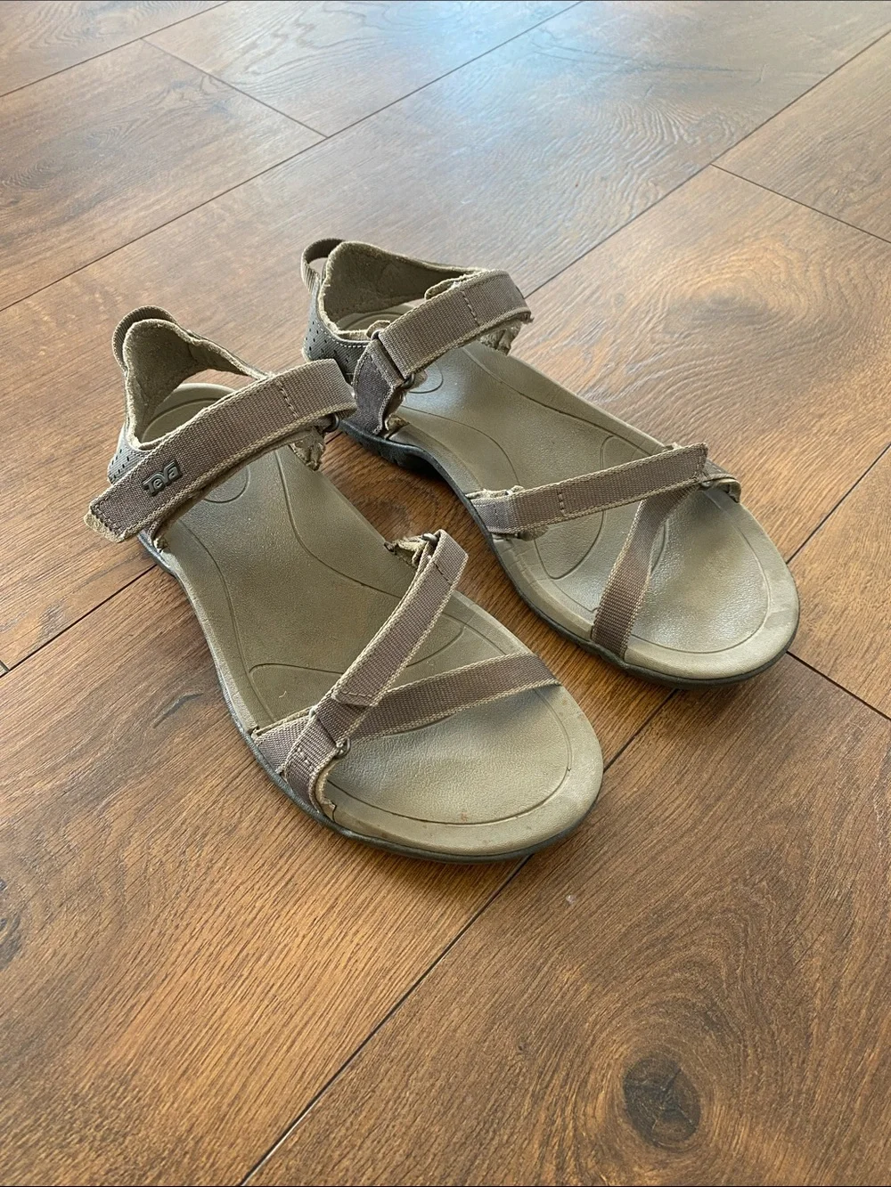 Women’s Brown Teva Sandals (Size 6.5)